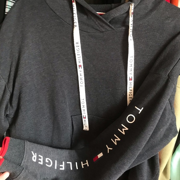 Tommy Hilfiger hoodie - Picture 1 of 3